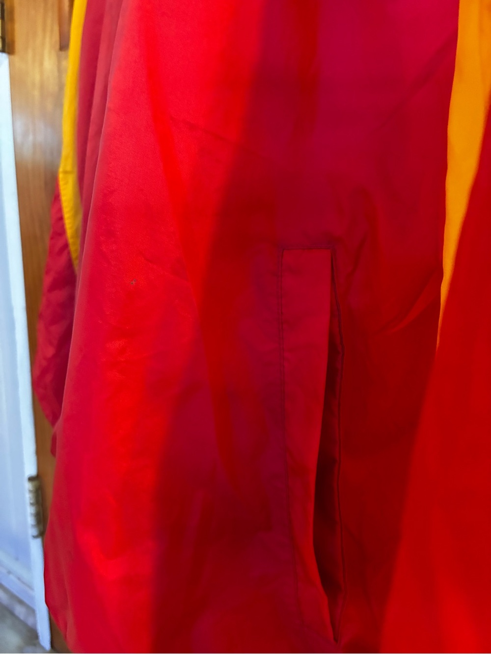 Kansas City Chiefs Men’s Reebok XL Red & Gold Pullover - Picture 5 of 7